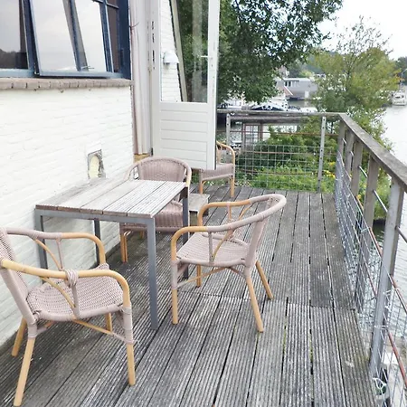Apartment Free Parking, Harbour View Studio With Balcony Amsterdam